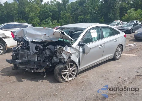 2015 Hyundai Sonata Eco z USA, uszkodzony, nr VIN 5NPE24AA2FH116410